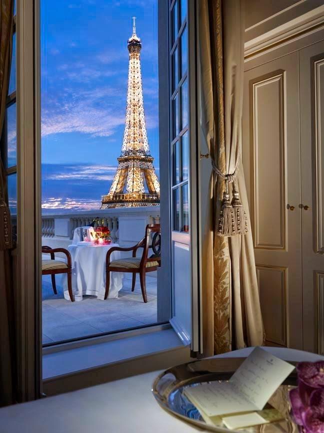 Private suite with Eiffel Tower view